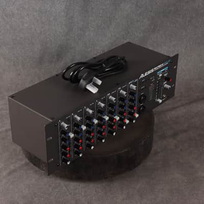 Alesis Multimix 10 Wireless Mixer - 2nd Hand image 4