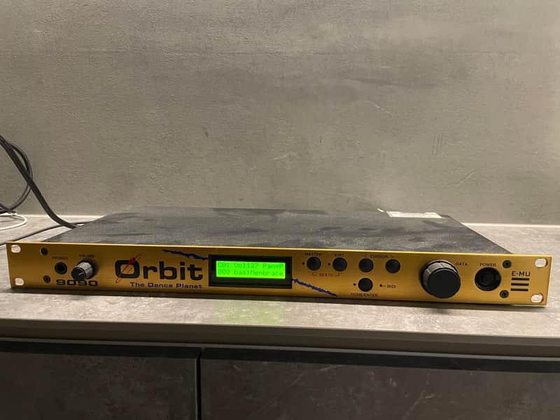 E-MU Systems Orbit 9090 V1 'The Dance Planet' Rackmount 32-Voice Synthesizer 1996 - Yellow image 1
