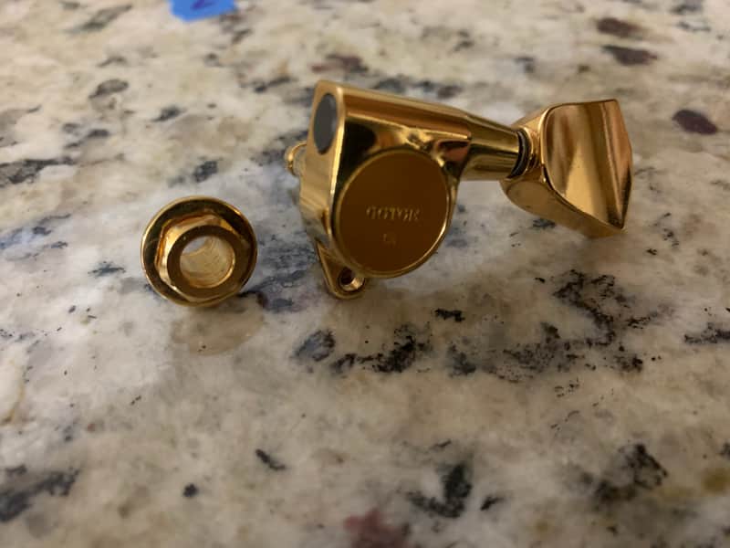 Gotoh Locking Bass Side Tuner - Good image 1