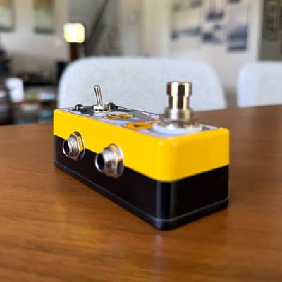 The A-Bee-Y ABY True Bypass AB & Y Switch Utility Pedal image 8