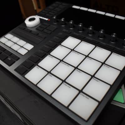 Native Instruments Maschine+ Standalone Production and Performance Instrument image 3