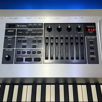 Roland Fantom-G8 88-Key Workstation Keyboard 2008 - 2012 - Silver image 5