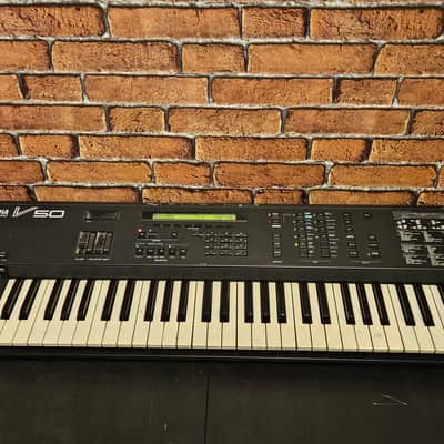 Yamaha V50 FM Synthesizer 1989 - Black image 2
