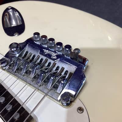 Squier Stratocaster Contemporary ST-362 1984-1987 Made in Japan Electric Guitar with Replacement Lamsam (Amazon) Pickups image 8