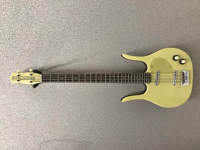 Danelectro Longhorn BASS Guitar in Daddy-O Yellow 1999-2001
