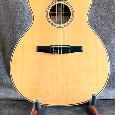 Taylor 814 ce-N 2019 - Spruce Top Rosewood sides. image 1