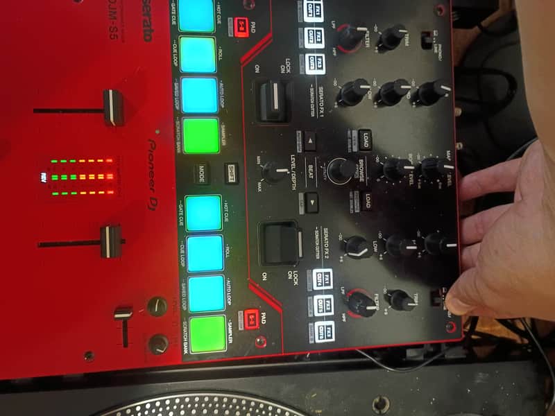 Pioneer DJM-S5 2-Channel Serato Digital Mixer