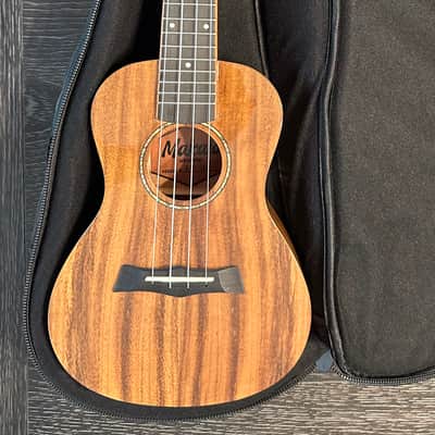 Makaio MKC-10 Koa Concert Ukulele - Natural Excellent image 9