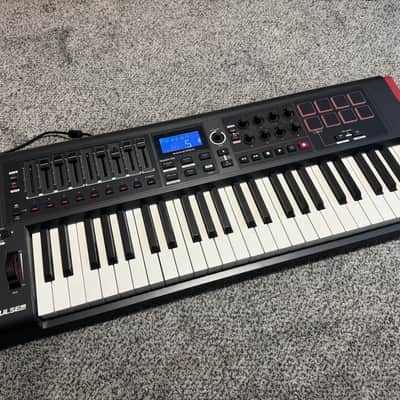 Novation Impulse 49 MIDI Keyboard Controller image 1