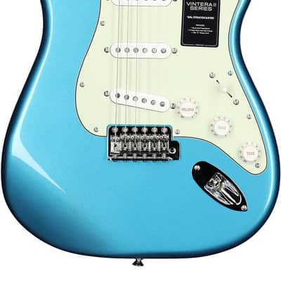 Fender Vintera II '60s Stratocaster  Rosewood Fingerboard (with Gig Bag), Lake Placid Blue image 2