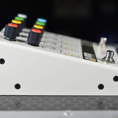 Hologram Electronics Chroma Console 2023 - Present - White image 3