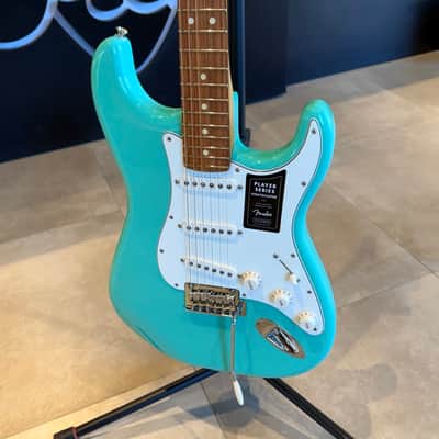 Fender Player Stratocaster with Pau Ferro Fretboard 2023 - 2024 - Seafoam Green image 3