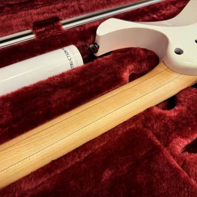 Ibanez PGM301-WH 2008 Paul Gilbert Signature with Maple / Walnut Neck 2005 - 2008 - White image 18