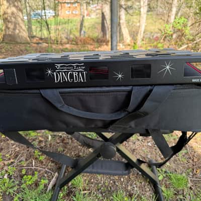 Voodoo Lab Dingbat Medium Pedalboard with Case image 2