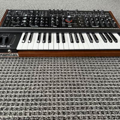Sequential Pro 3 SE 37-Key 3-Voice Monophonic / Paraphonic Synthesizer 2020 - Present - Black with Wood Sides image 6