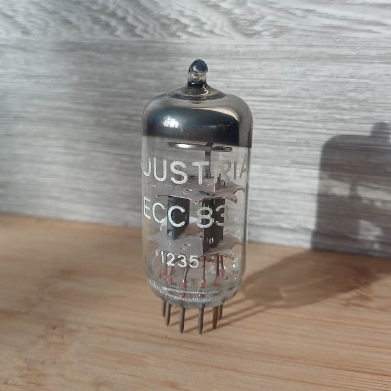 Immagine "A" NOS RFT 12AX7  ecc83  East Germany made, V1 grade  Industria label EXTRA STRONG perfectly balanced - 1