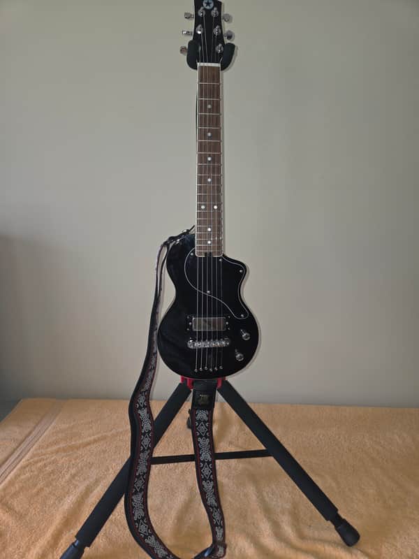 Blackstar Carry-On Travel Guitar 2021 - Jet Black
