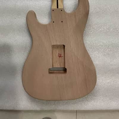 Quilted Veneer Maple Top Mahogany Guitar Strat Style Body with Rosewood Fingerboard Neck image 5