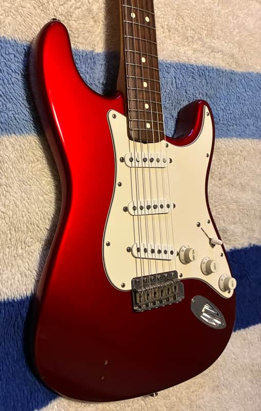 Fender American Vintage '62 Stratocaster 1990 - 2000 - Candy Apple Red image 1