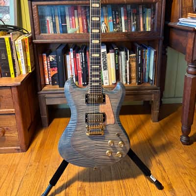 Knaggs Honga T2 2017 - satin image 6
