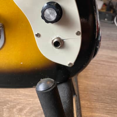 Harmony H15V Bobkat 1964 Sunburst Bild 12