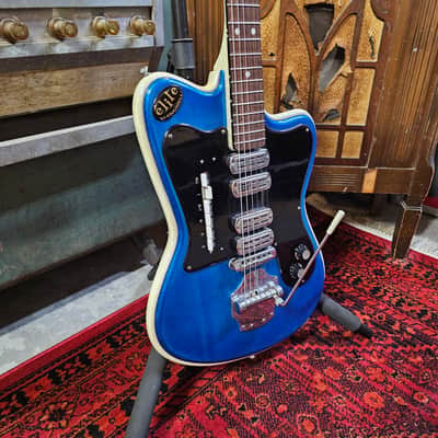 1963 Crucianelli Elite Model 40-V Blue Sparkle image 4