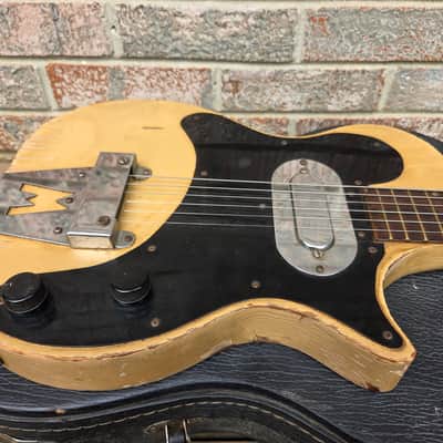 Vintage Circa 1956 Magnatone Mark III (Paul Bigsby) Electric Guitar w/ Hardshell Case! image 4