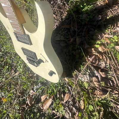 Ibanez GRG120BDX-WH Gio 2012 - 2016 - White image 5