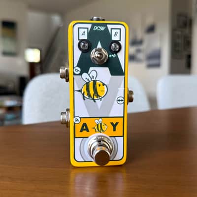 The A-Bee-Y ABY True Bypass AB & Y Switch Utility Pedal image 2
