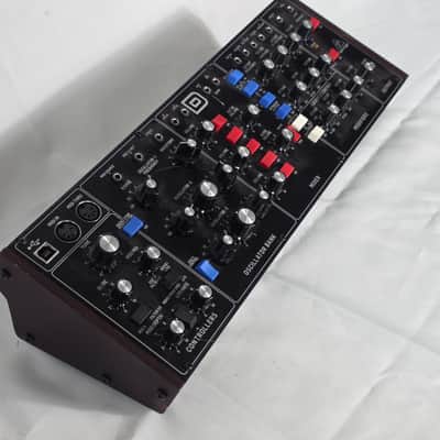 Behringer Model D Analog Desktop Synthesizer - 3-Oscillator Monophonic Synth image 4