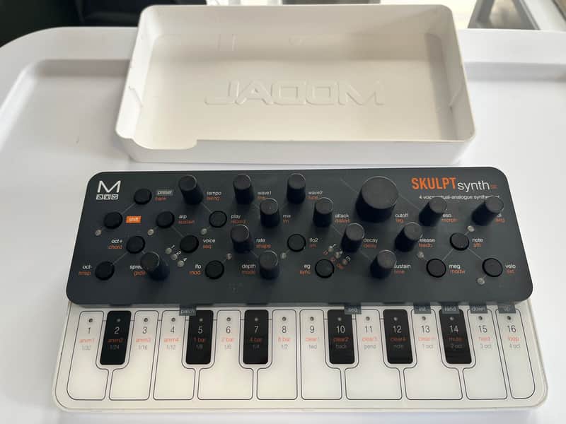 Modal Electronics Skulpt SE 4-Voice Analog Synthesizer 2021 - Black / White image 1