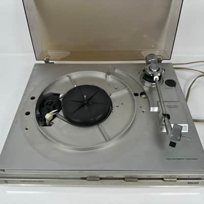 Philips F7212 Synchro Drive Vintage Turntable image 2