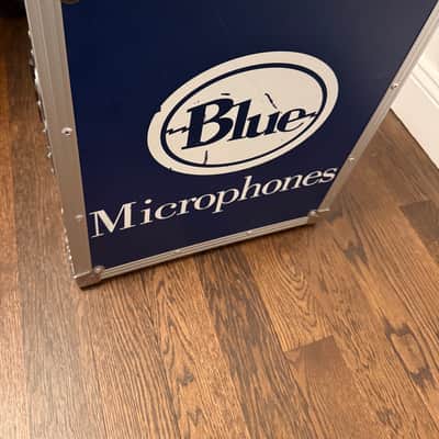 Blue Bottle Tube Mic with B6 Capsule AND CAPS AND CARRYING CASE - Blue image 6