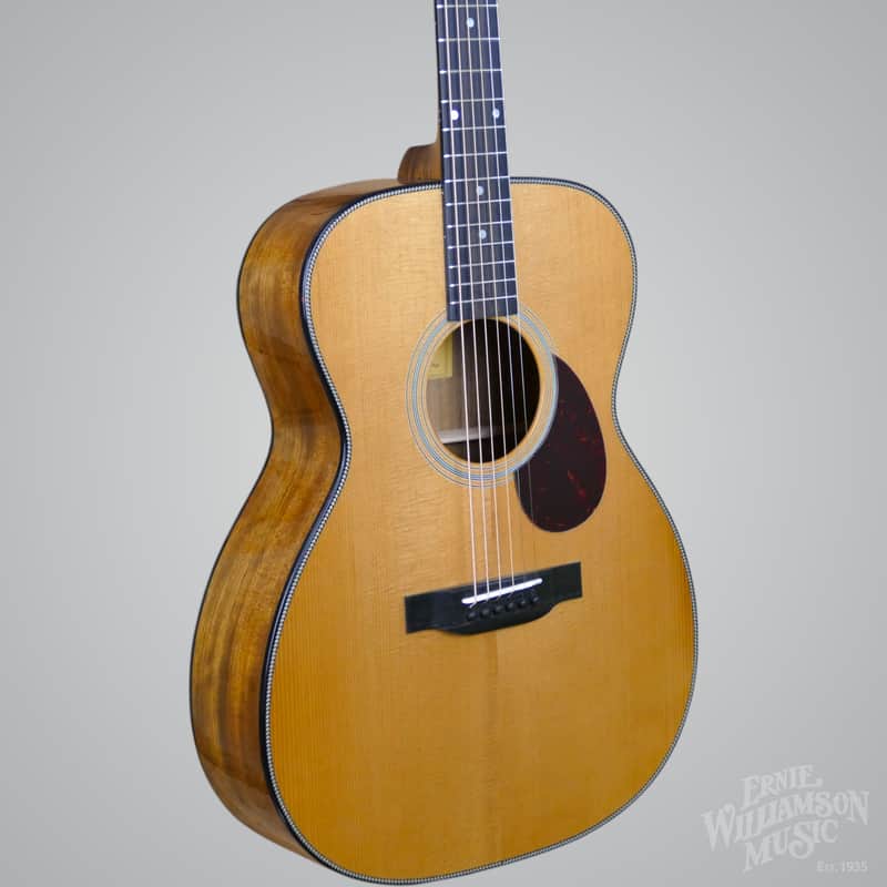 Eastman E3OM-DLX Acoustic-Electric Guitar – Natural image 1