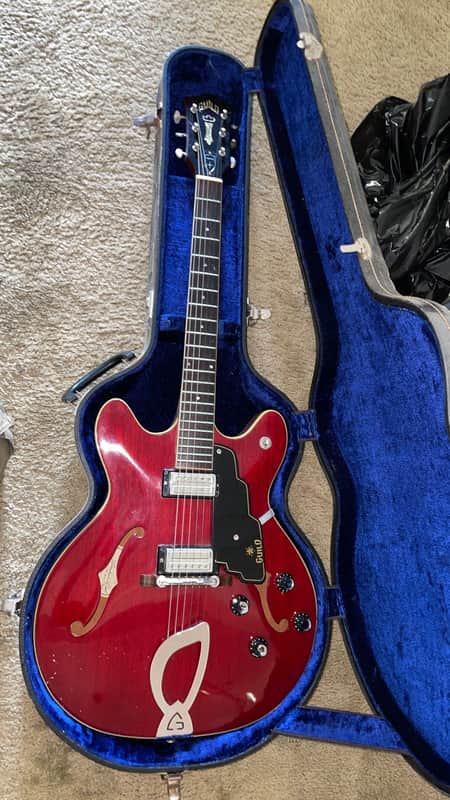 1965 Guild Starfire IV (Vintage) - Cherry w/ Star Club Logo - Excellent