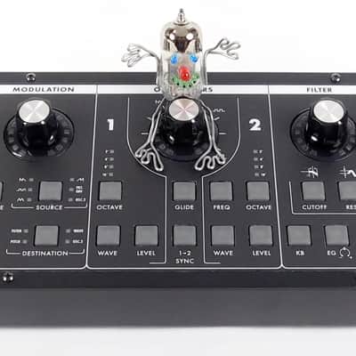 MOOG Slim Phatty Analog Synthesizer Desktop + Neuwertig +1,5 Jahre Garantie image 2