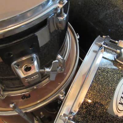 Mapex QR Series Five-Piece Full Drum Set in Black Sparkle Finish with Wooden Hoops & Rack Mounts image 5