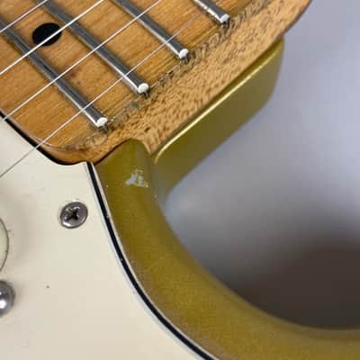 Fender Stratocaster 1974 - Gold - Refin Great player/ Great look, Deluxe G&G Black Tolex Fender hard case image 14
