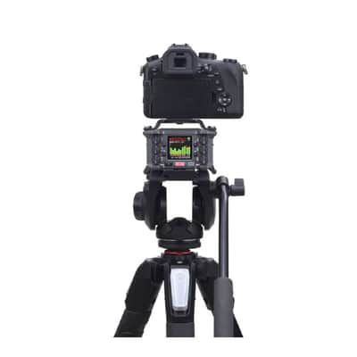 Zoom F6 6-Input / 14-Track Multi-Track Field Recorder with Studio Headphones image 10