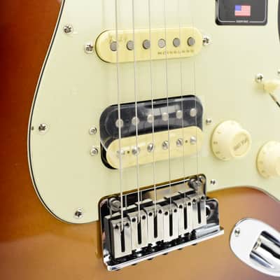 Fender American Ultra Stratocaster HSS 2022 Ultraburst image 3