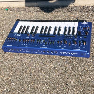 Analog Mono Synth w/ Buit-in Sequencer + KNOBs Bild 5