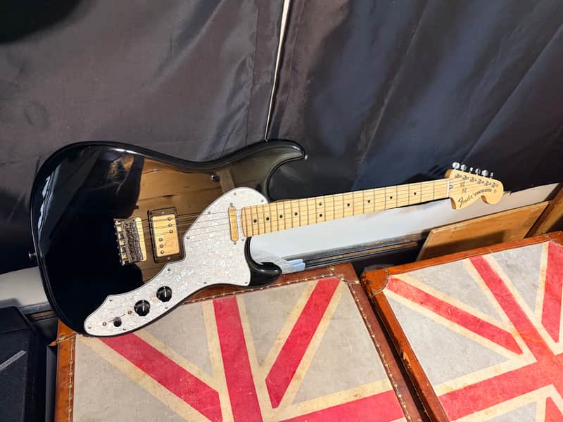 Fender Pawn Shop '70s Stratocaster Deluxe Electric Guitar