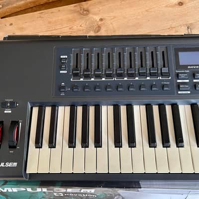 Novation Impulse 61 MIDI Keyboard Controller 2011 - Present - Gray image 2