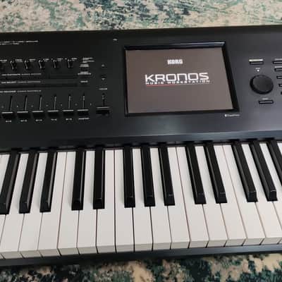 Korg Kronos 73 Synth Workstation with SynthCloud libraries & Carry Bag | 73-Key image 5