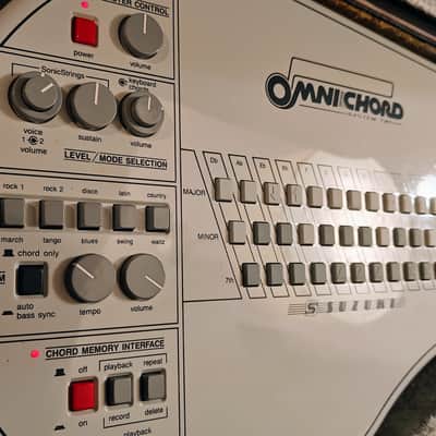 Suzuki OM-84 Omnichord 1984 - Gray image 2