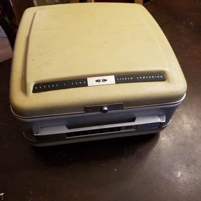 Revere T-2200-C EL84 8 Watt Mono Tube Amp, alnico speaker, and cabinet: Stereo Companion 1961 - Beige plastic and silver image 2