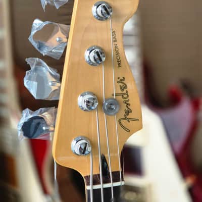 Fender Player II Precision Bass 75th Anniversary 2026 - Diamond Dust Sparkle image 9