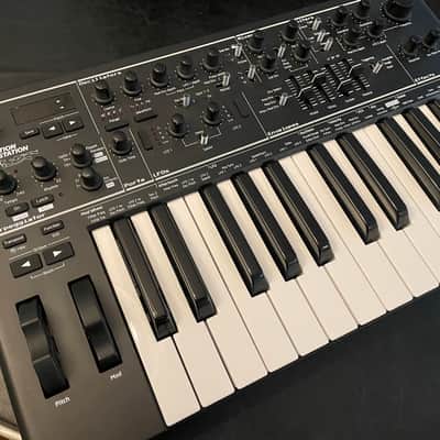 Novation AFX Station 25-Key Monophonic Synthesizer 2020 - Present - Black