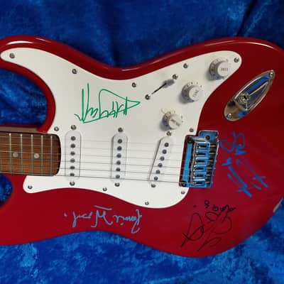 Squier by Fender Stratocaster Signed by the Rolling Stones 1988 Red image 3