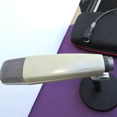 Sennheiser MD 421-2 Cardioid Dynamic Microphone image 5